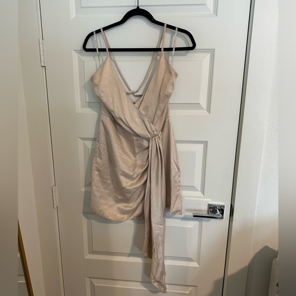 Lovers and Friends Kamala Mini Dress in Champagne - Picture 5 of 8